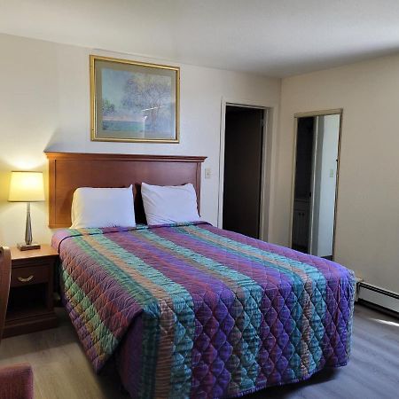 Canadiana Motel Sudbury Esterno foto